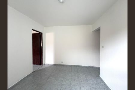 Casa para alugar com 1 quarto, 64m² em Vila Zat, São Paulo