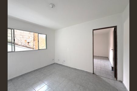 Casa para alugar com 1 quarto, 64m² em Vila Zat, São Paulo
