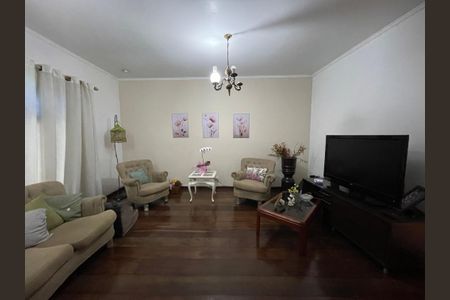 Casa para alugar com 187m², 3 quartos e 2 vagasSala