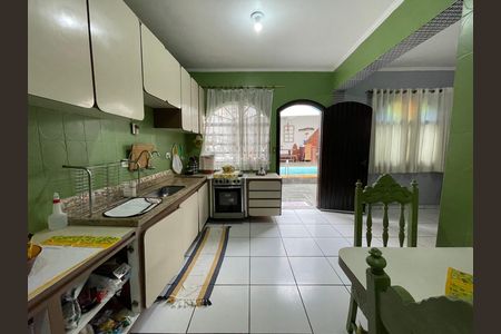 Casa para alugar com 187m², 3 quartos e 2 vagasCozinha