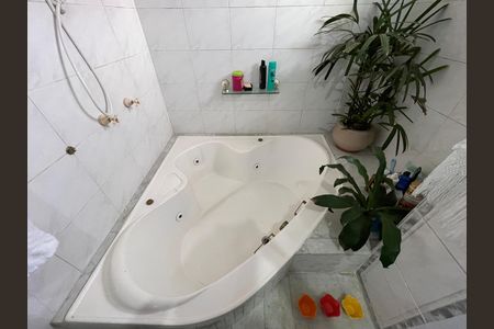 Casa para alugar com 187m², 3 quartos e 2 vagasBanheiro 1