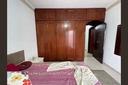 Casa para alugar com 187m², 3 quartos e 2 vagasQuarto 2