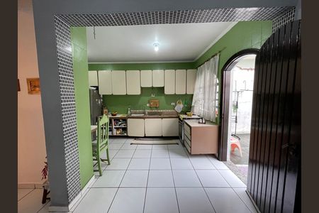Casa para alugar com 187m², 3 quartos e 2 vagasCozinha