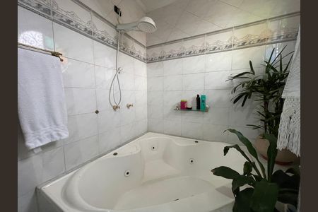 Casa para alugar com 187m², 3 quartos e 2 vagasBanheiro 1