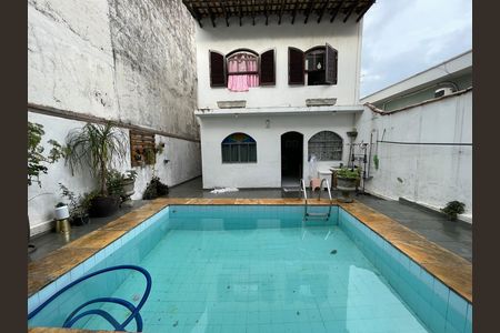 Casa para alugar com 187m², 3 quartos e 2 vagasQuintal / Piscina