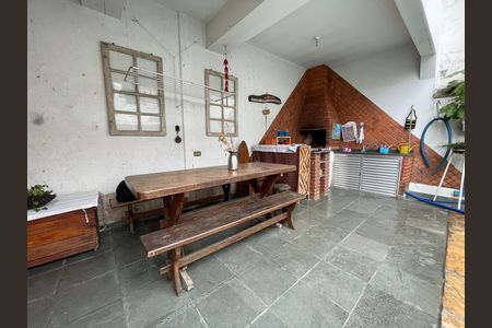 Casa para alugar com 187m², 3 quartos e 2 vagasQuintal / Churrasqueira