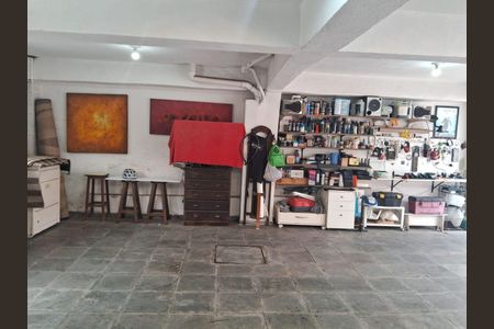 Casa à venda com 321m², 4 quartos e 12 vagas