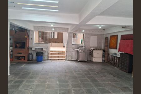 Casa à venda com 321m², 4 quartos e 12 vagas
