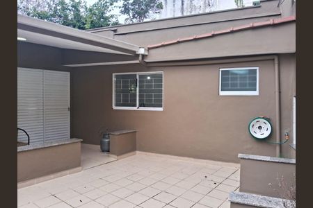 Casa à venda com 321m², 4 quartos e 12 vagas