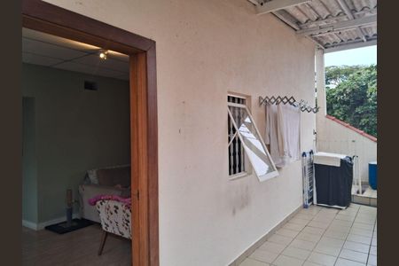 Casa à venda com 321m², 4 quartos e 12 vagas