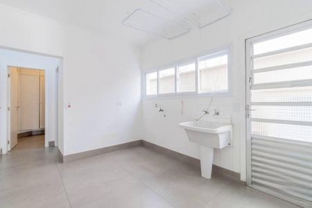 Casa à venda com 4 quartos, 400m² em Jardim Paulista, Barueri