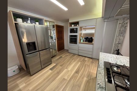 Apartamento à venda com 130m², 3 quartos e 3 vagas
