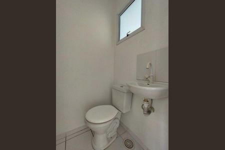 Banheiro de casa de condomínio para alugar com 2 quartos, 65m² em Canudos, Novo Hamburgo