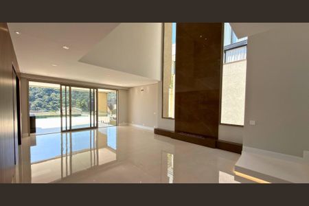 Casa à venda com 420m², 4 quartos e 8 vagas
