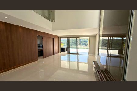 Casa à venda com 420m², 4 quartos e 8 vagas