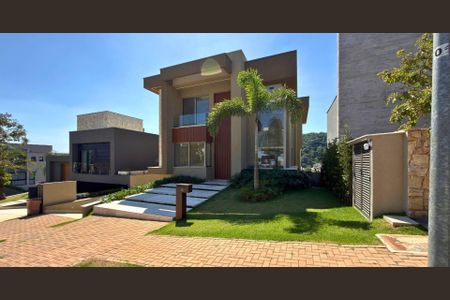 Casa à venda com 420m², 4 quartos e 8 vagas