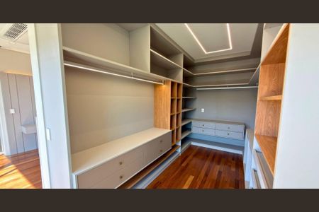 Casa à venda com 420m², 4 quartos e 8 vagas