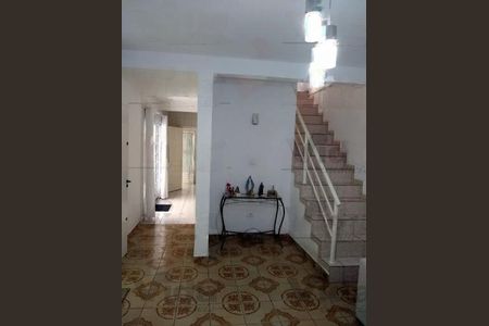 Casa à venda com 3 quartos, 142m² em Km 18, Osasco