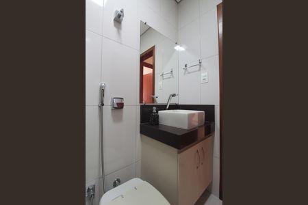 Casa à venda com 46m², 2 quartos e 2 vagasBanheiro Social
