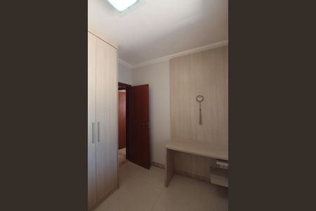 Casa à venda com 46m², 2 quartos e 2 vagasQuarto