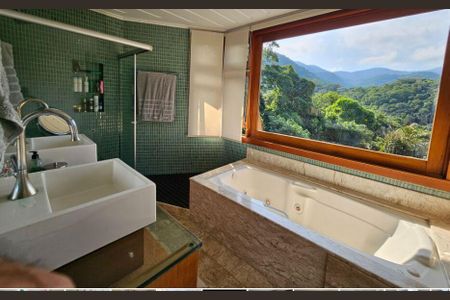 Casa à venda com 4 quartos, 485m² em Guaratiba, Rio de Janeiro