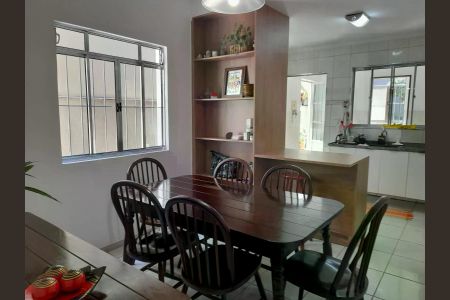 Casa à venda com 3 quartos, 145m² em Vila Campo Grande, São Paulo