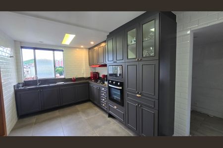 Apartamento à venda com 120m², 2 quartos e 2 vagasCozinha