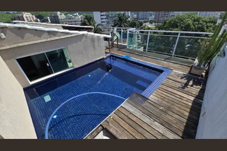 Apartamento à venda com 120m², 2 quartos e 2 vagasÁrea externa
