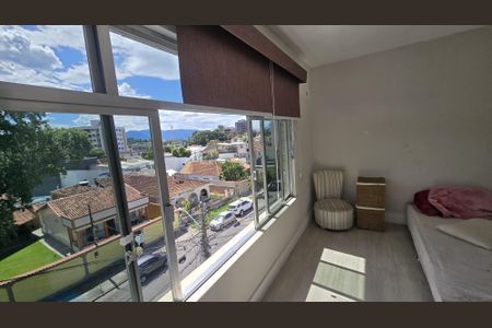 Apartamento à venda com 120m², 2 quartos e 2 vagasQuarto