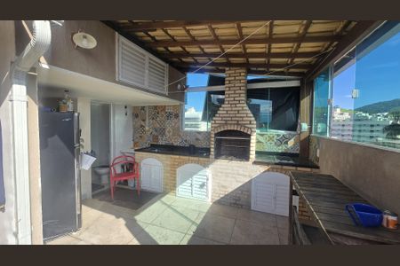 Apartamento à venda com 120m², 2 quartos e 2 vagasÁrea externa