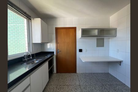 Apartamento para alugar com 106m², 3 quartos e 2 vagasCozinha