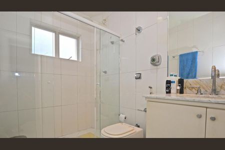 Casa à venda com 159m², 5 quartos e 4 vagas