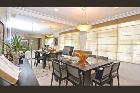 Casa à venda com 5 quartos, 159m² em Vila Madalena, São Paulo