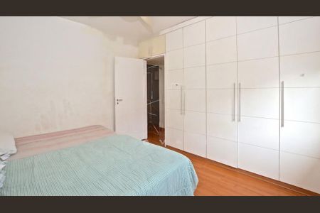 Casa à venda com 159m², 5 quartos e 4 vagas
