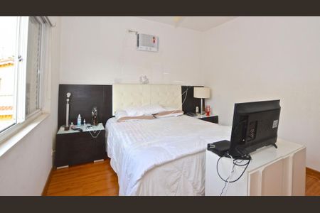 Casa à venda com 159m², 5 quartos e 4 vagas