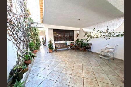 Casa à venda com 145m², 5 quartos e 2 vagas