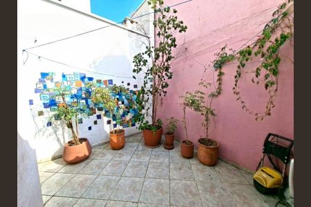 Casa à venda com 145m², 5 quartos e 2 vagas