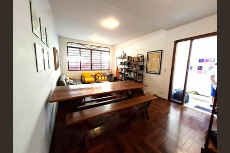 Casa à venda com 145m², 5 quartos e 2 vagas
