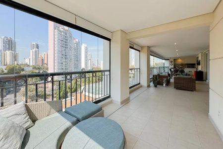 Apartamento à venda com 247m², 4 quartos e 4 vagas