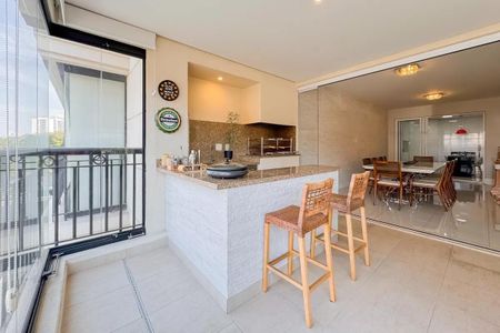 Apartamento à venda com 247m², 4 quartos e 4 vagas