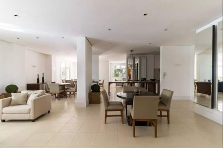 Apartamento à venda com 247m², 4 quartos e 4 vagas