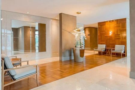 Apartamento à venda com 247m², 4 quartos e 4 vagas