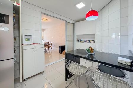 Apartamento à venda com 247m², 4 quartos e 4 vagas