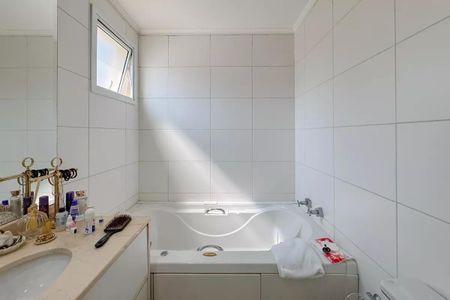 Apartamento à venda com 247m², 4 quartos e 4 vagas
