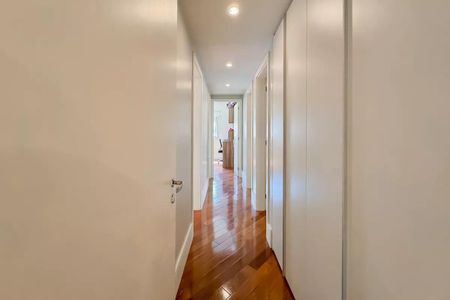 Apartamento à venda com 247m², 4 quartos e 4 vagas