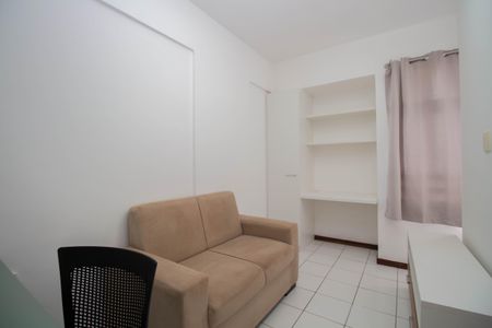 Sala de kitnet/studio para alugar com 1 quarto, 26m² em Asa Norte, Brasília