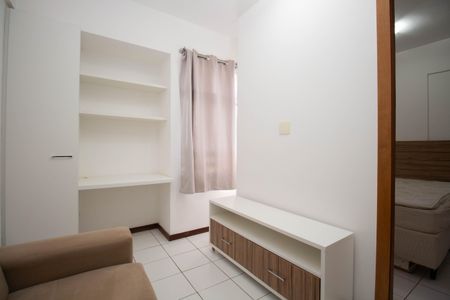 Sala de kitnet/studio para alugar com 1 quarto, 26m² em Asa Norte, Brasília