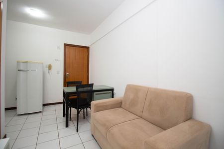 Sala de kitnet/studio para alugar com 1 quarto, 26m² em Asa Norte, Brasília