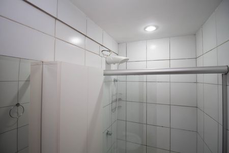 Banheiro da Suíte de kitnet/studio para alugar com 1 quarto, 26m² em Asa Norte, Brasília