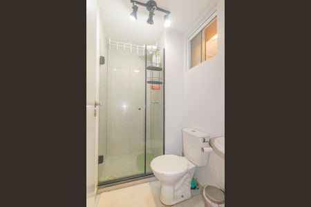 Banheiro de apartamento à venda com 2 quartos, 44m² em Centro, Canoas